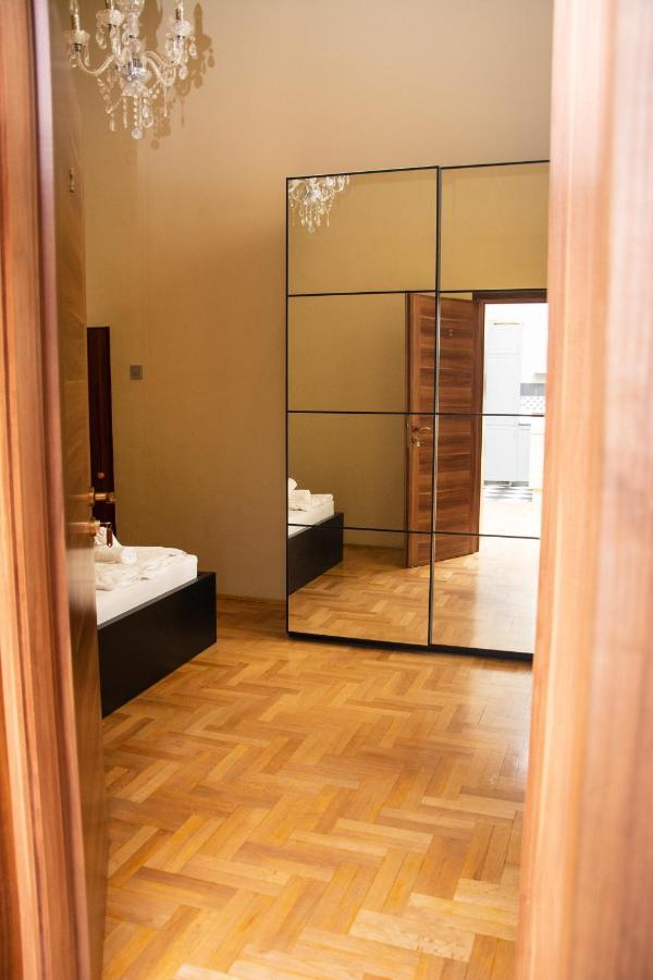 Andrassy Room Budapest Exteriör bild